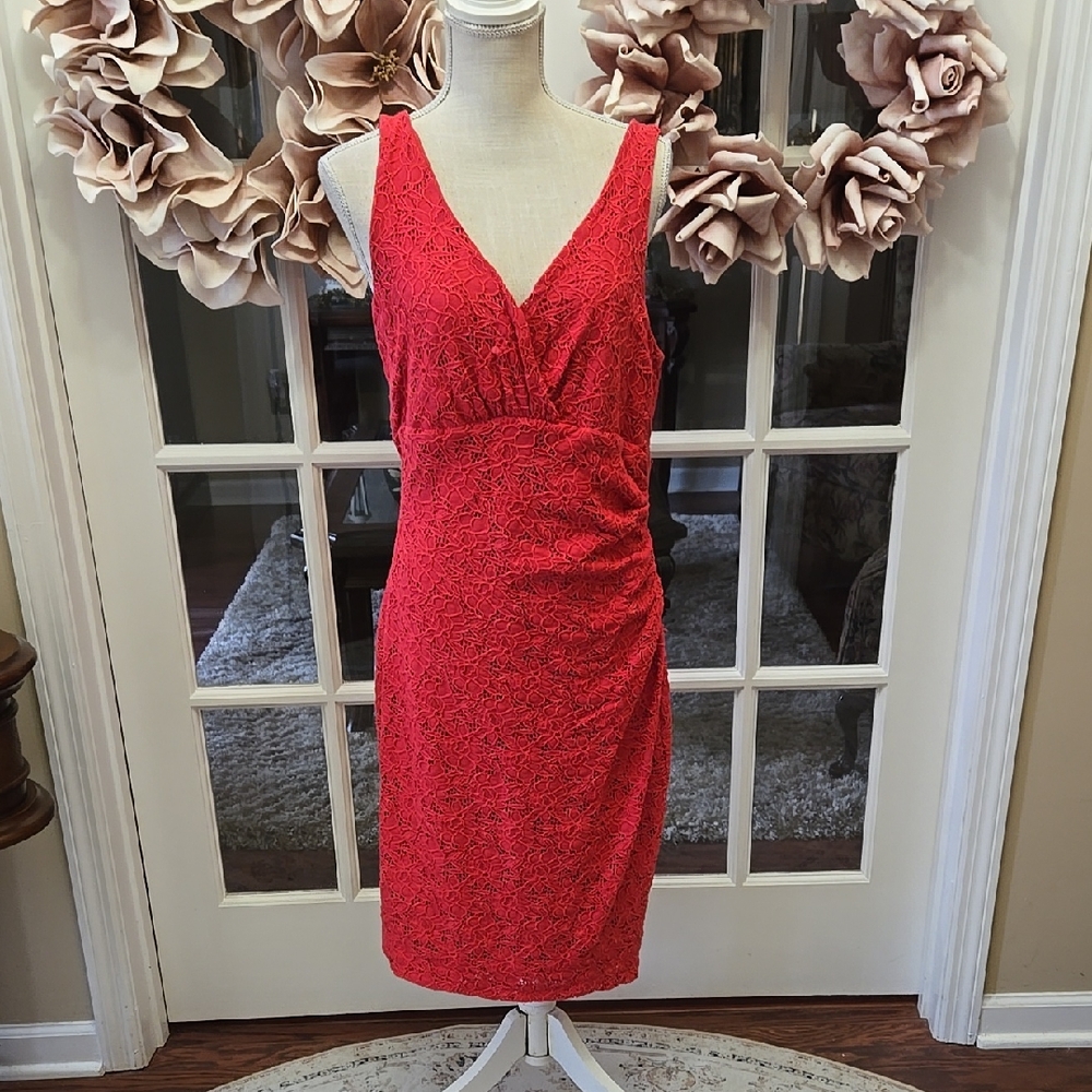 Lauren Ralph Lauren Coral Lace Dress Sleeveless Fully Lined V Neck Size 16 EUC